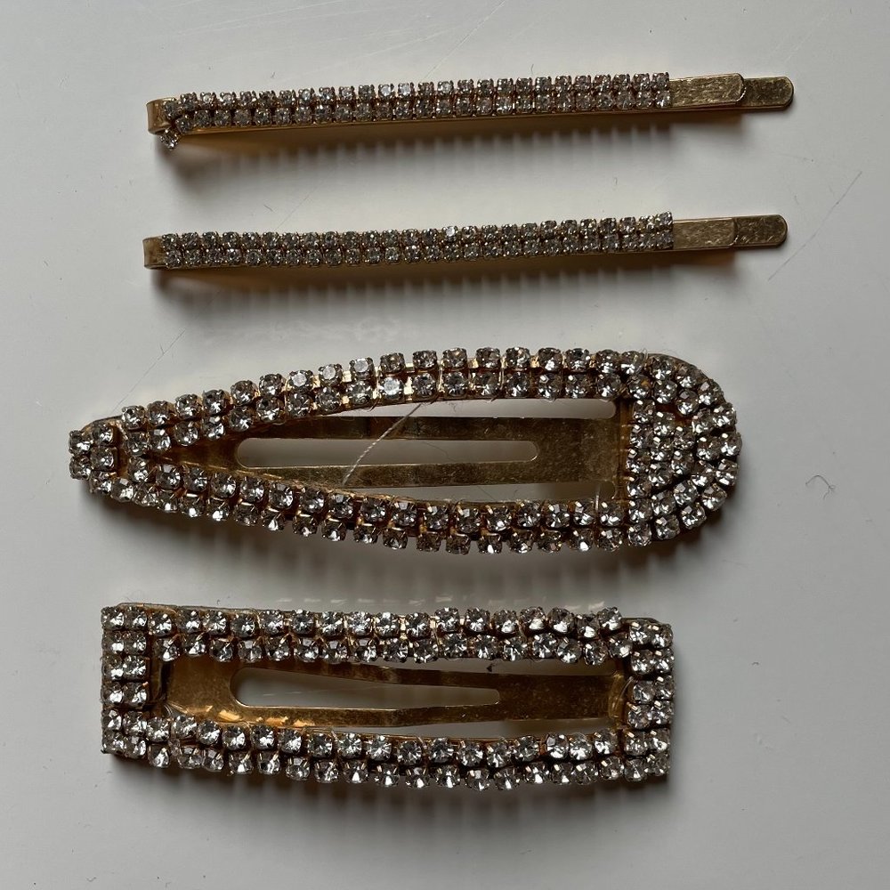 ZARA set of 4 hair clips